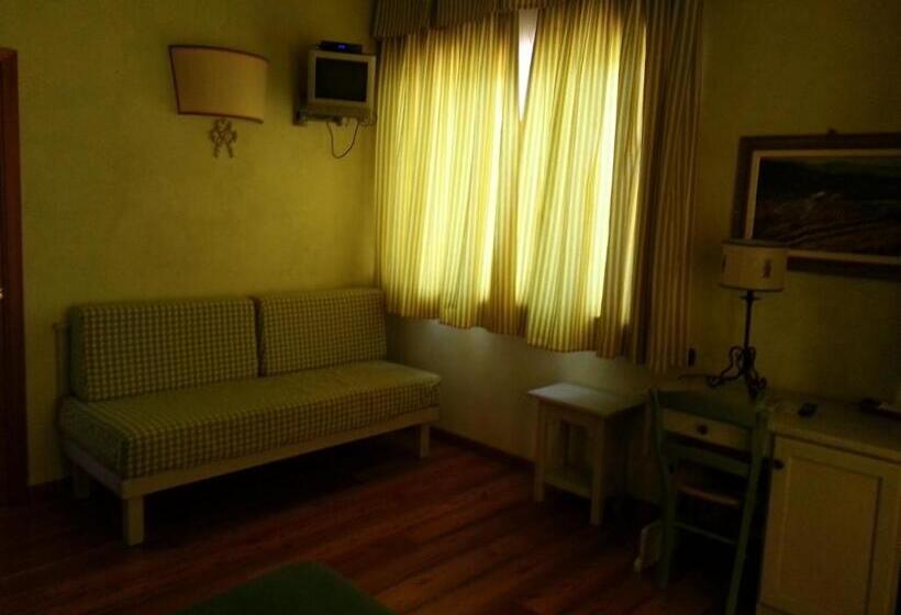 ホテル Borgonuovo