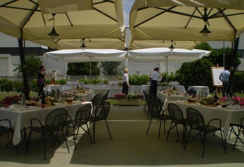 ホテル Borgonuovo