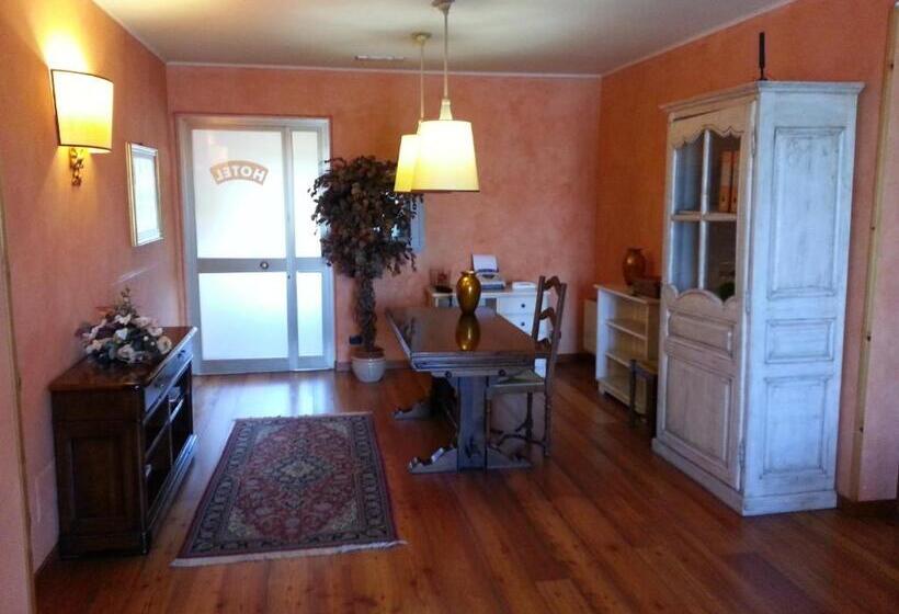 ホテル Borgonuovo