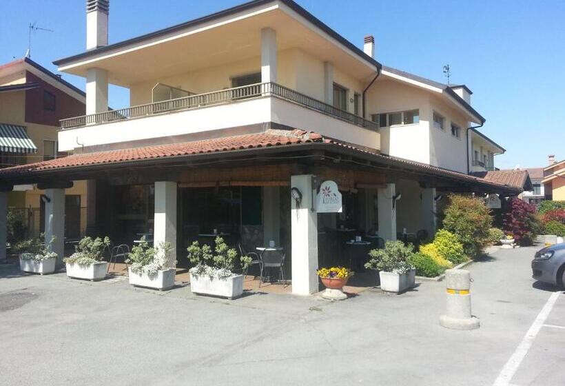 ホテル Borgonuovo