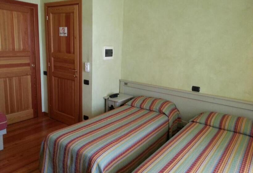 ホテル Borgonuovo