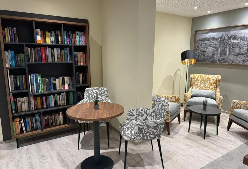 Отель Burgfrieden