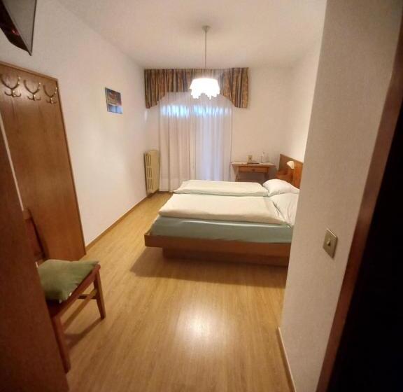 בית מלון כפרי Dolomiti Saone