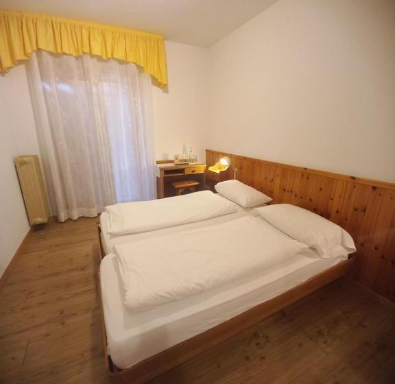 בית מלון כפרי Dolomiti Saone