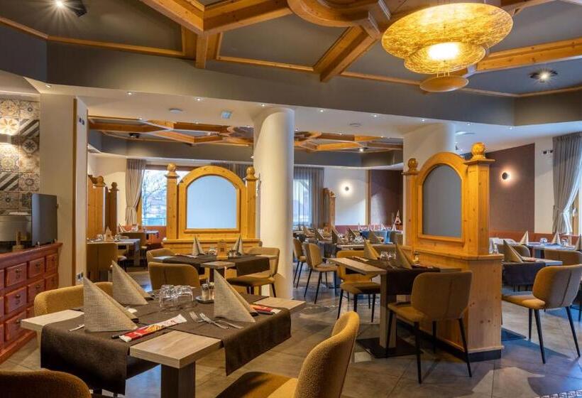 בית מלון כפרי Dolomiti Saone