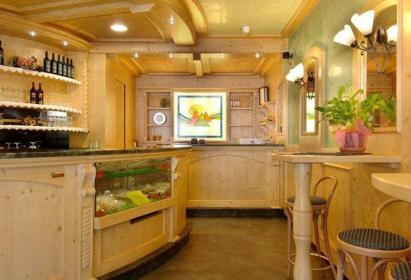 בית מלון כפרי Dolomiti Saone