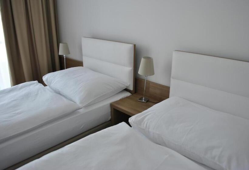 בית מלון כפרי Golf Jezera