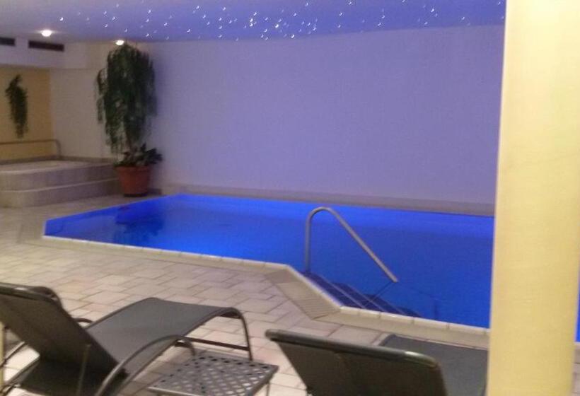 בית מלון כפרי Maximilian