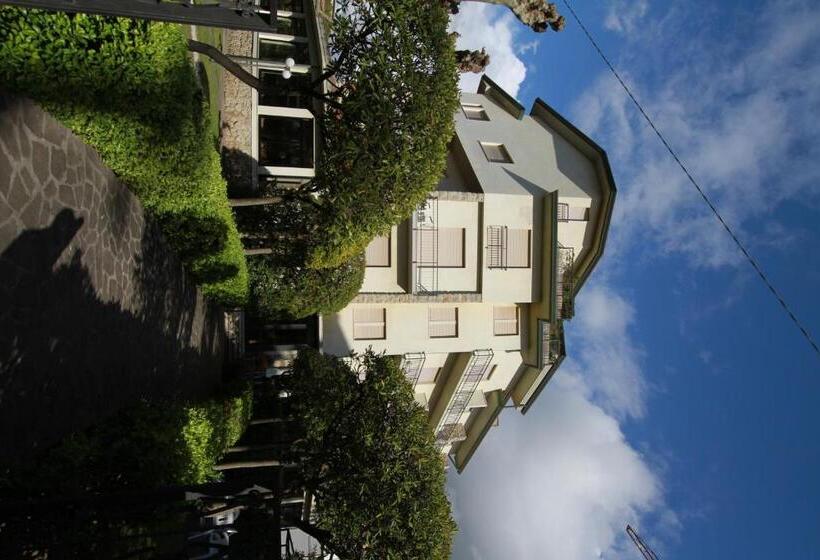 Отель Montecarlo