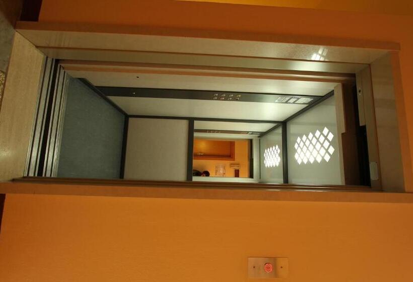 Отель Montecarlo