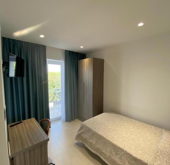 فندق Nuova Grottella