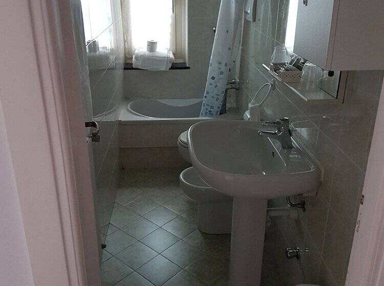 Отель Piccolo Paradiso