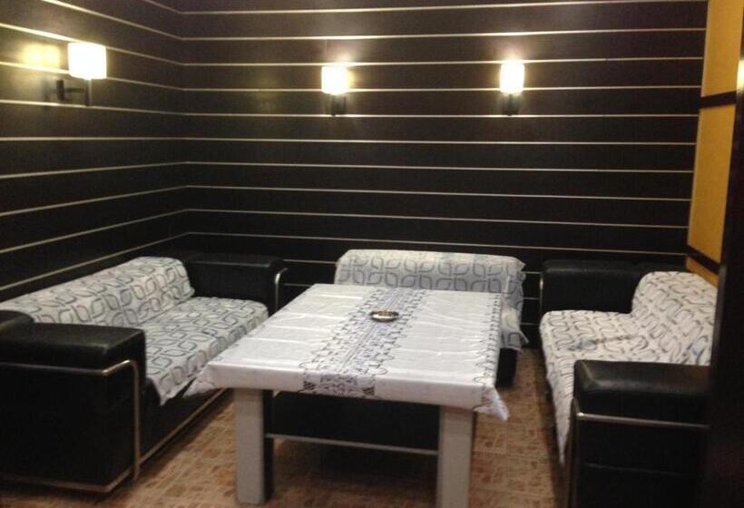 Отель Power House