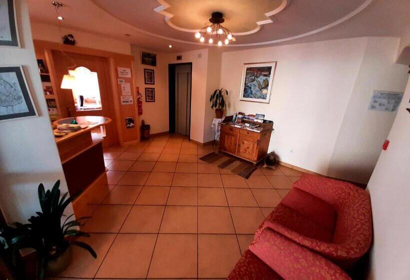 Отель Pörnbacher