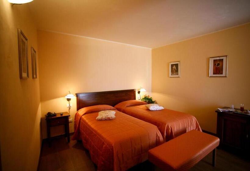 فندق Ristorante Al Duca