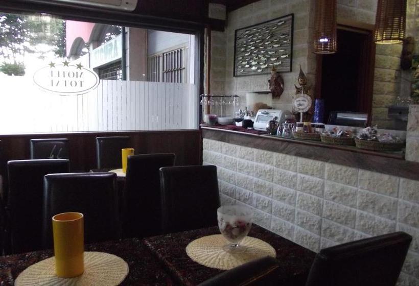 בית מלון כפרי Total