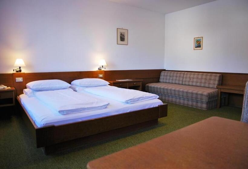 בית מלון כפרי Urthaler