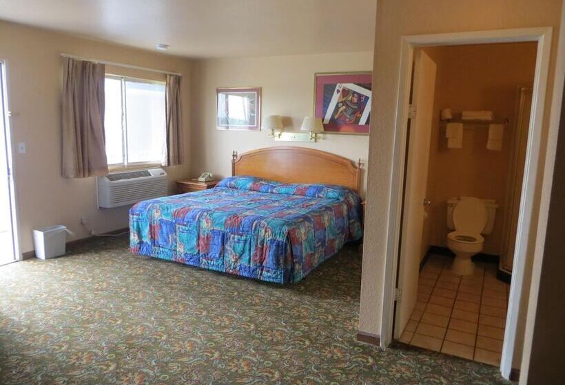 Мотель Travelers Inn Topeka