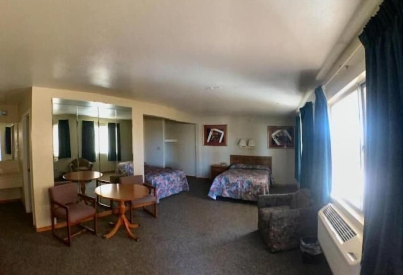 Мотель Travelers Inn Topeka