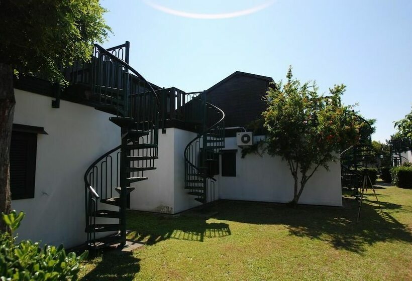 אתר נופש Residence Mare Pineta