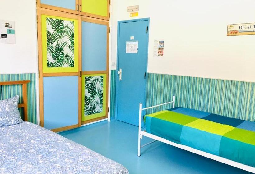 Hospedium Hostel Republica Surf House