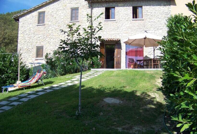 צימר Valdipetrina Appartamenti