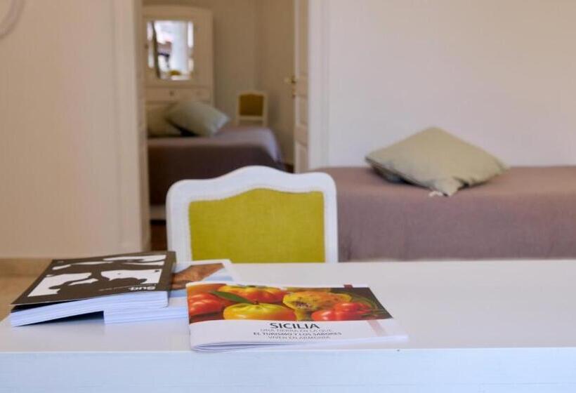 민박 Bianko Ecochic & L Angolo Di Levante