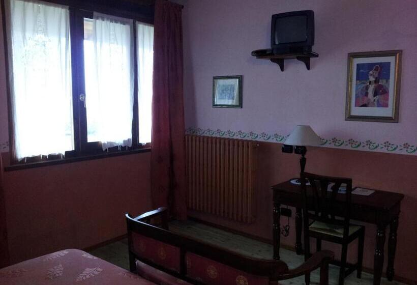 צימר Casa Del Contrabbandiere