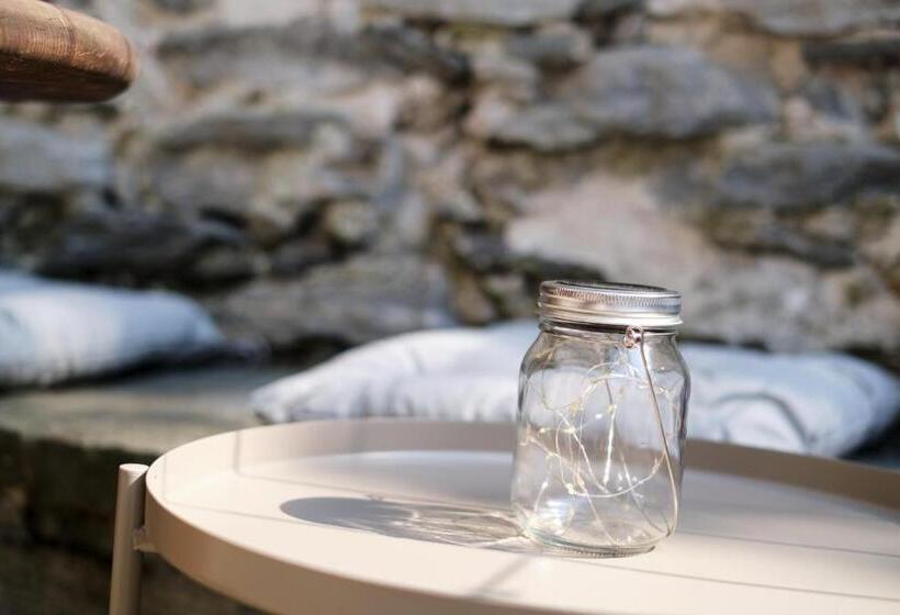 مبيت وإفطار Casa Tomà