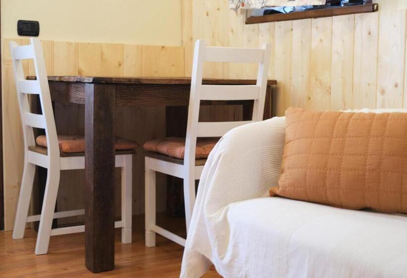 مبيت وإفطار Casa Tomà