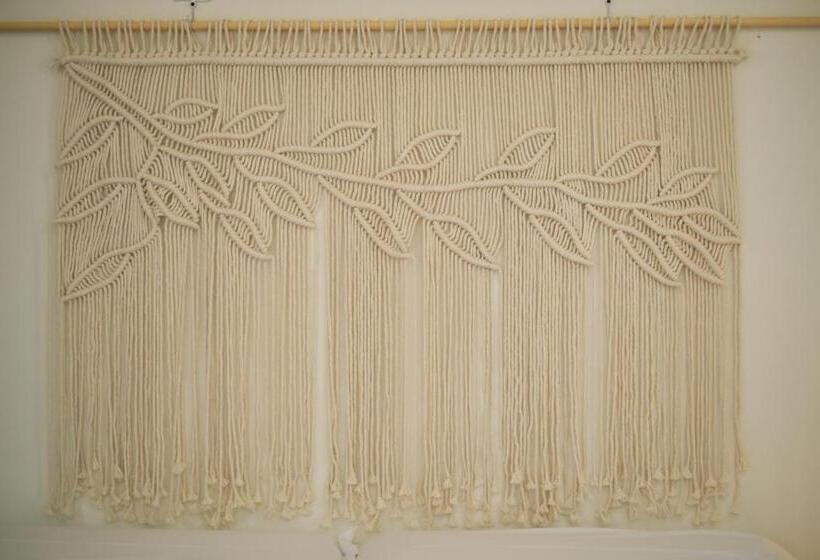 مبيت وإفطار Casa Tomà