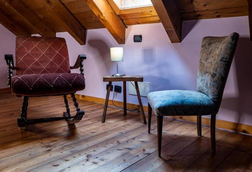 مبيت وإفطار Casa Tomà