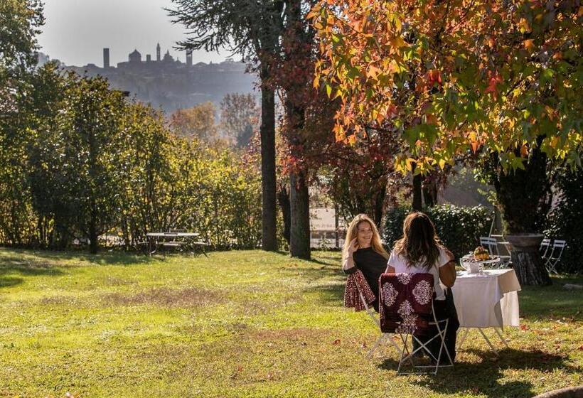 تختخواب و صبحانه Da Noi Due