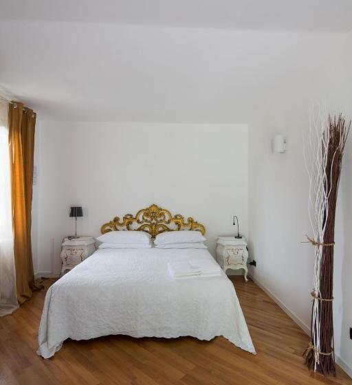 تختخواب و صبحانه Da Noi Due