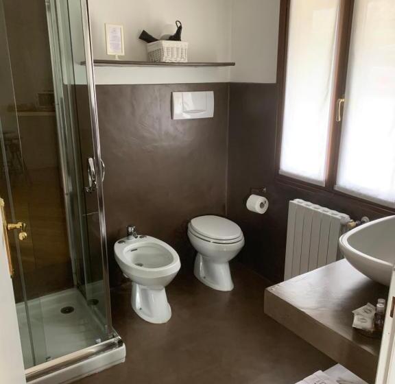 تختخواب و صبحانه Da Noi Due