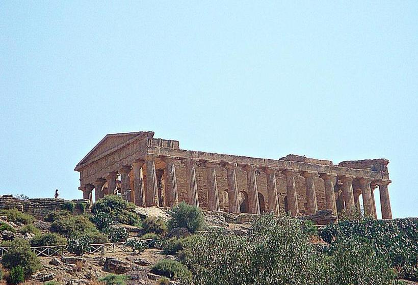 تختخواب و صبحانه Guest House Artemide