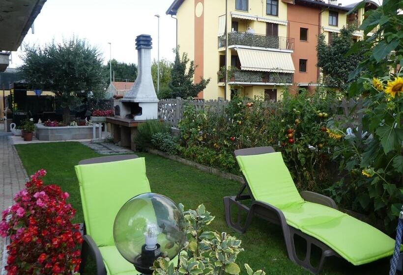 مبيت وإفطار I Fiori Di Malpensa