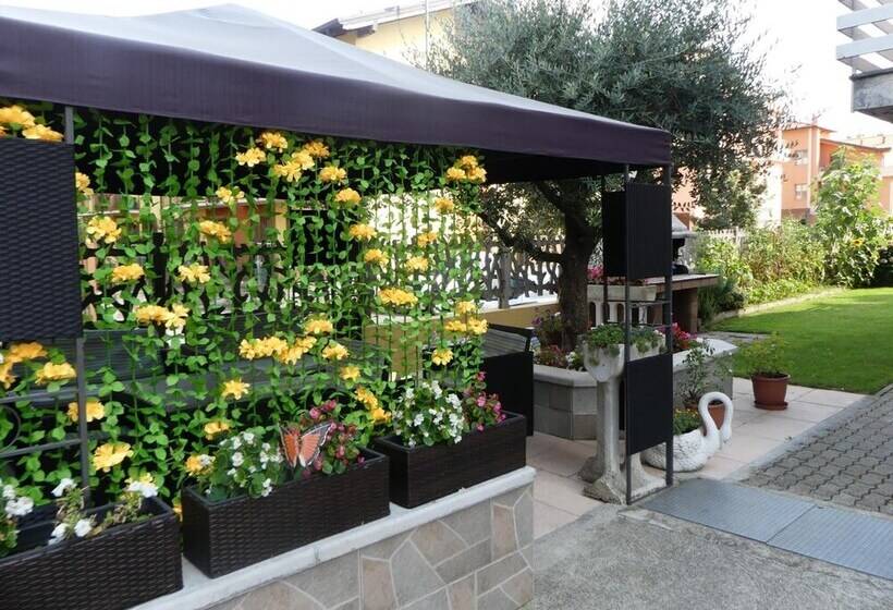 مبيت وإفطار I Fiori Di Malpensa