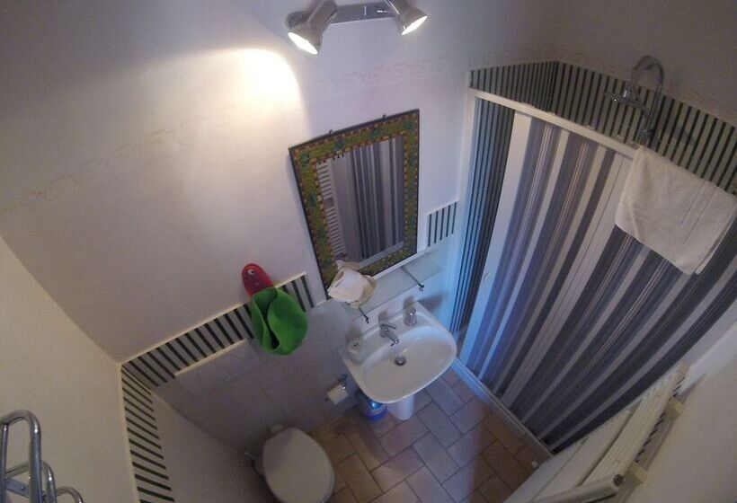 تختخواب و صبحانه La Casa Dei Carrai