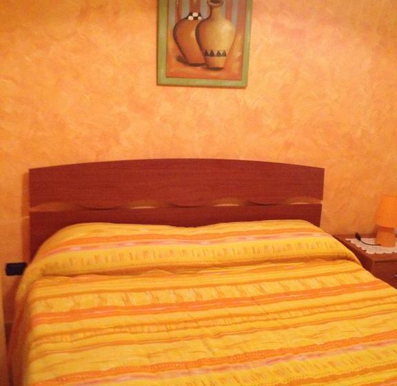 住宿加早餐  La Rosa Blu Rende