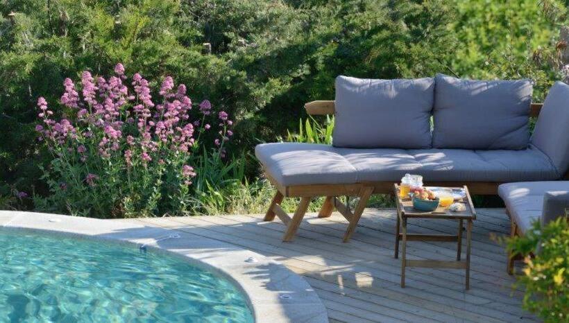 민박 La Singulière