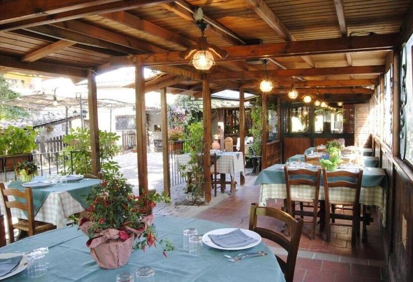 مبيت وإفطار La Vecchia Quercia