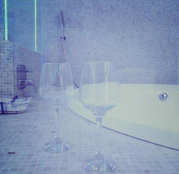 צימר Naucleros Suites