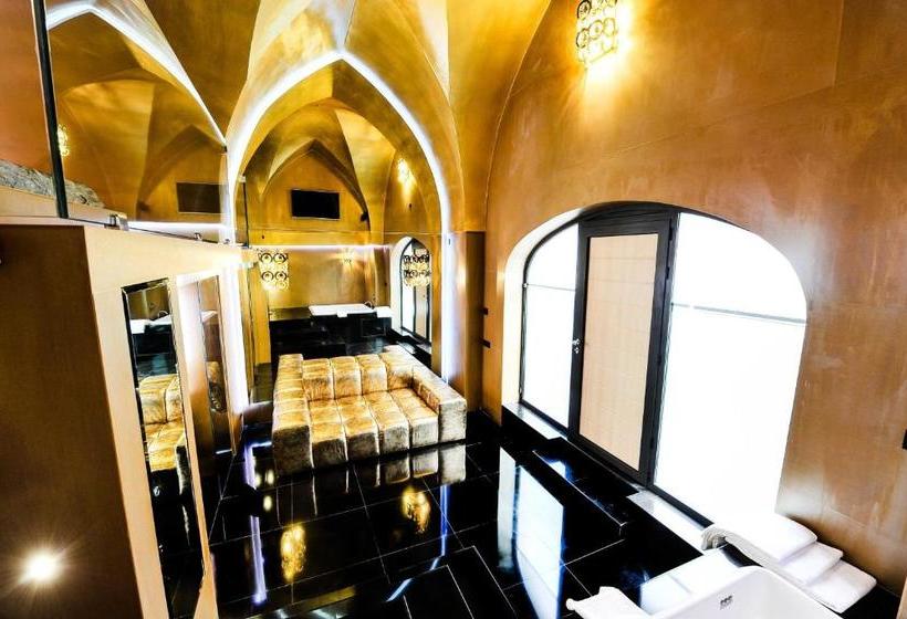 צימר Naucleros Suites