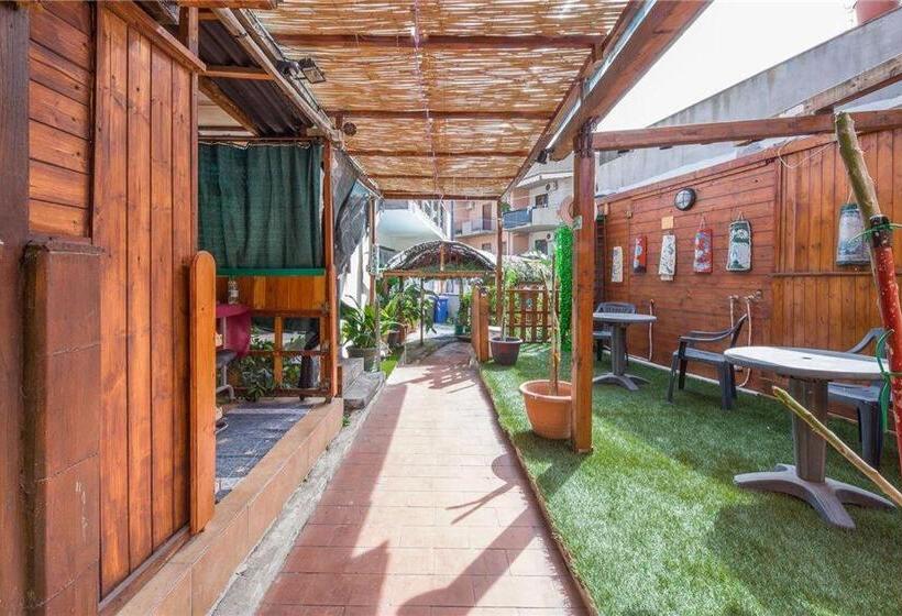 تختخواب و صبحانه San Nicolò House