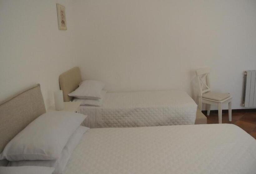 민박 Villa Carlotta Resort