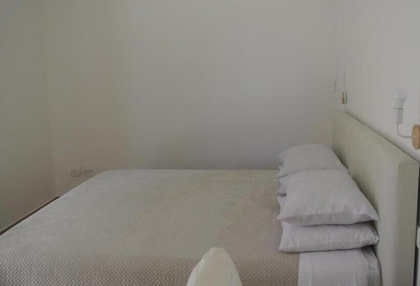 민박 Villa Carlotta Resort