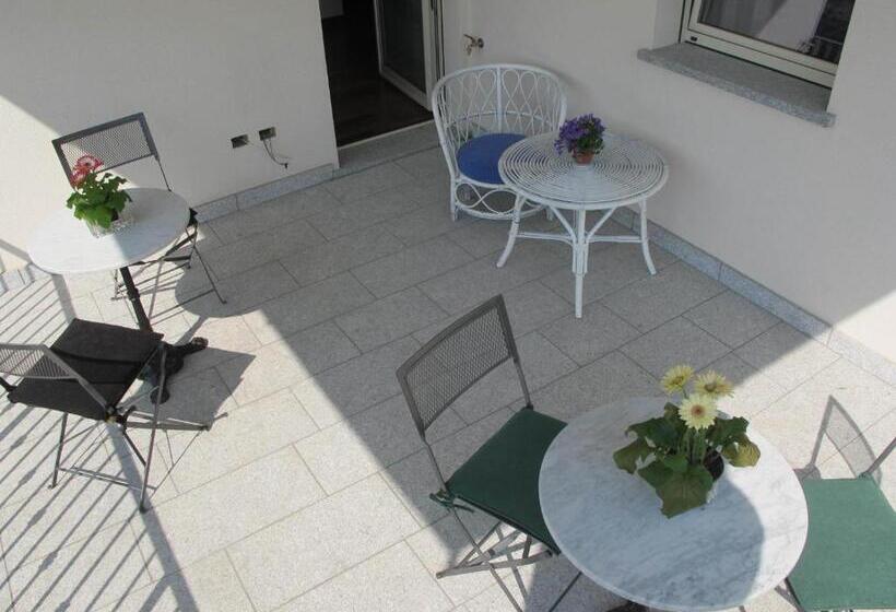 مبيت وإفطار Villa Emilia