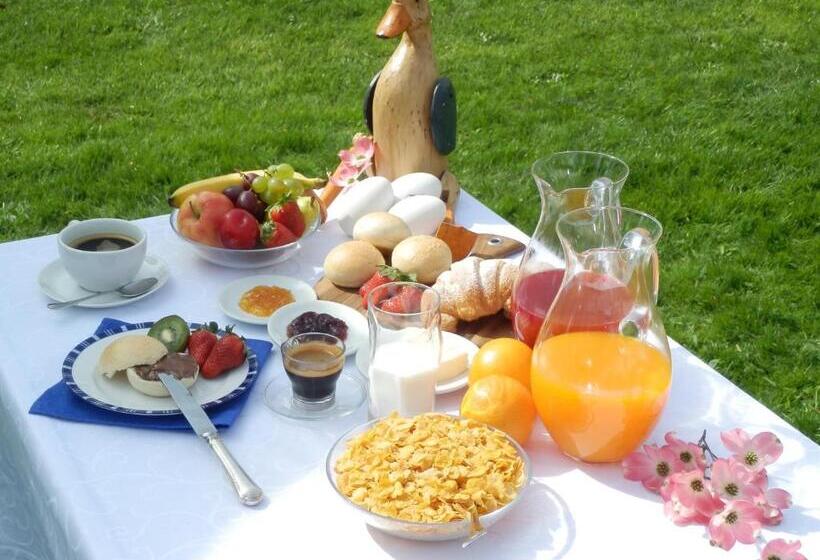 مبيت وإفطار Villa Emilia