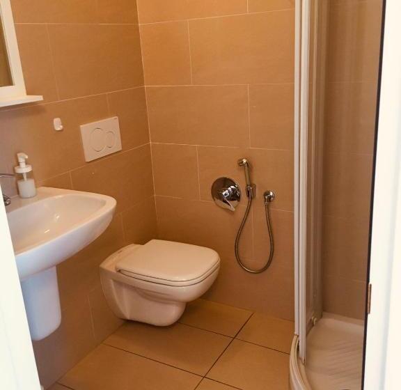 住宿加早餐  Villa Varenna